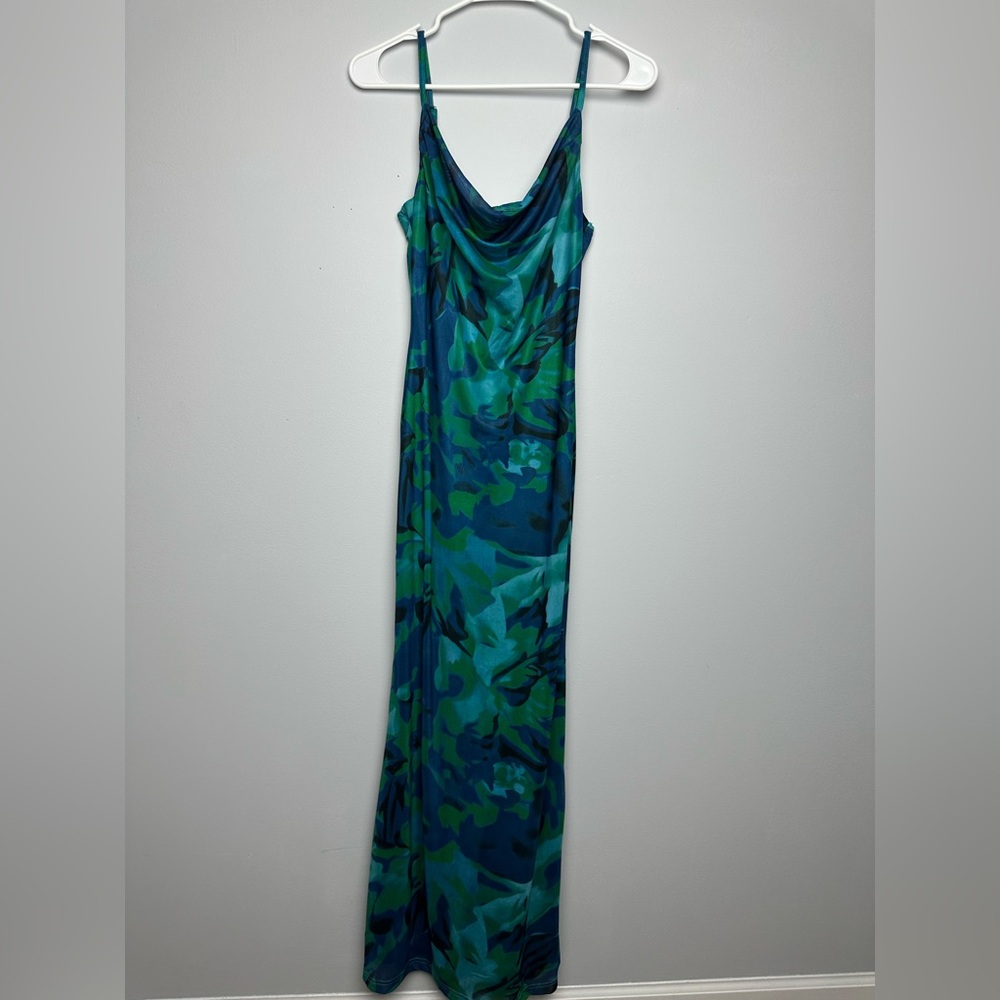 NWT Fashion Blue Floral Dress